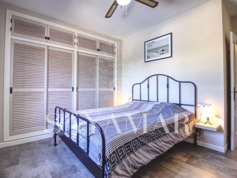 4 sypialnia Willa na sprzedaż w Sayalonga z basenem garażem - 480 000 € (Ref: 9637454)