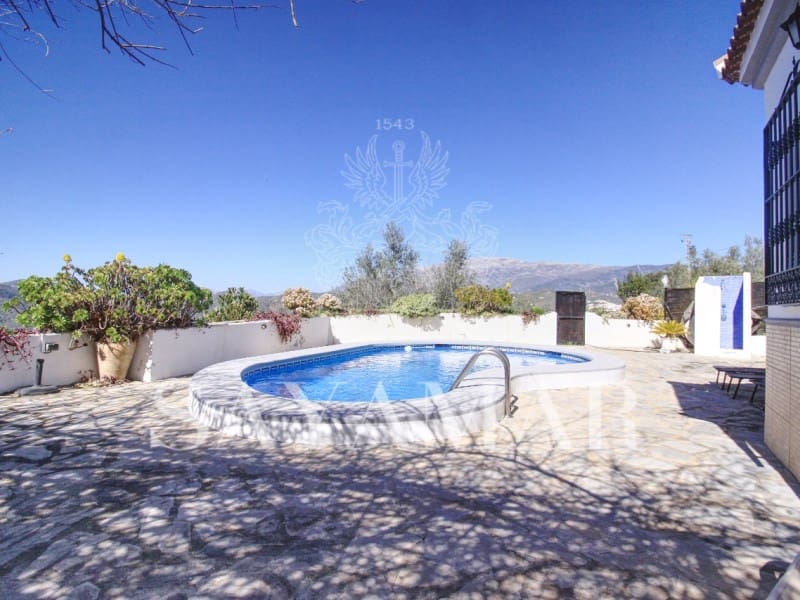 4 sypialnia Willa na sprzedaż w Sayalonga z basenem garażem - 480 000 € (Ref: 9637454)