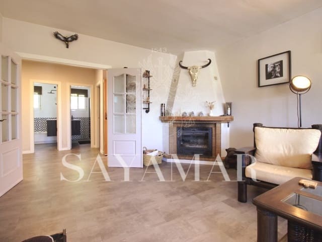 4 sypialnia Willa na sprzedaż w Sayalonga z basenem garażem - 480 000 € (Ref: 9637454)