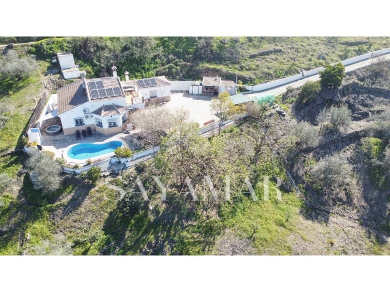 4 sypialnia Willa na sprzedaż w Sayalonga z basenem garażem - 480 000 € (Ref: 9637454)