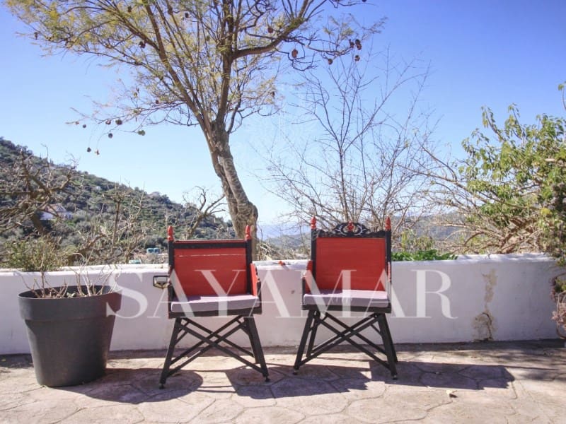 4 sypialnia Willa na sprzedaż w Sayalonga z basenem garażem - 480 000 € (Ref: 9637454)