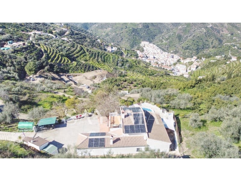 4 sypialnia Willa na sprzedaż w Sayalonga z basenem garażem - 480 000 € (Ref: 9637454)