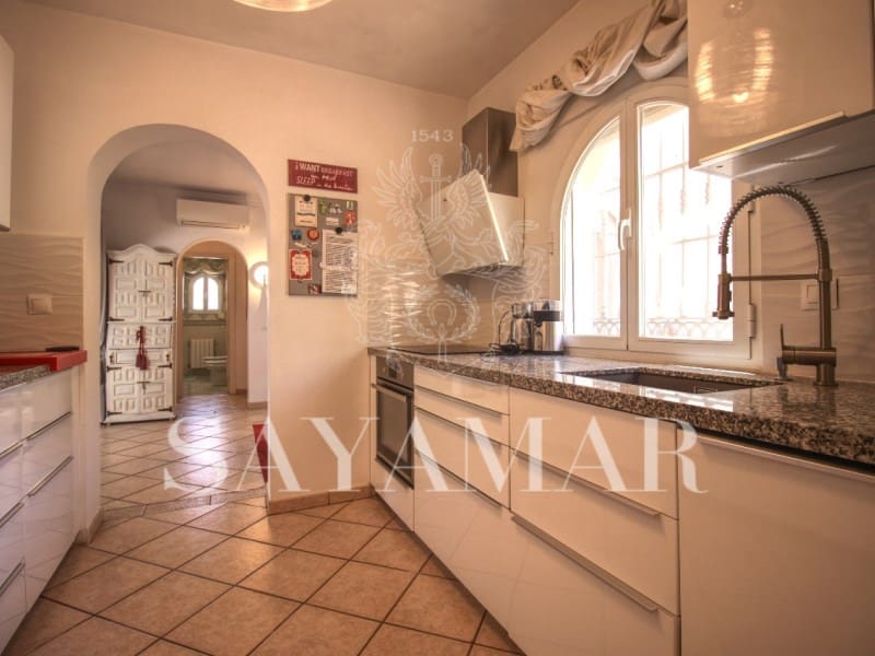 3 bedroom Villa for sale in Arenas with garage - € 715,000 (Ref: 9820332)
