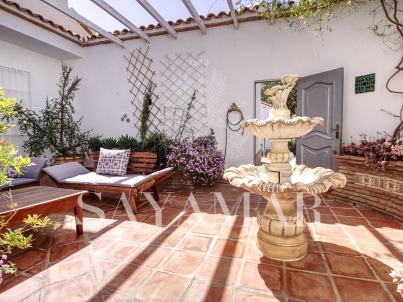 3 bedroom Villa for sale in Arenas with garage - € 715,000 (Ref: 9820332)