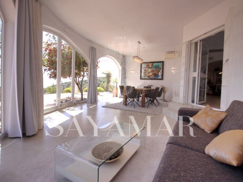 3 bedroom Villa for sale in Arenas with garage - € 715,000 (Ref: 9820332)