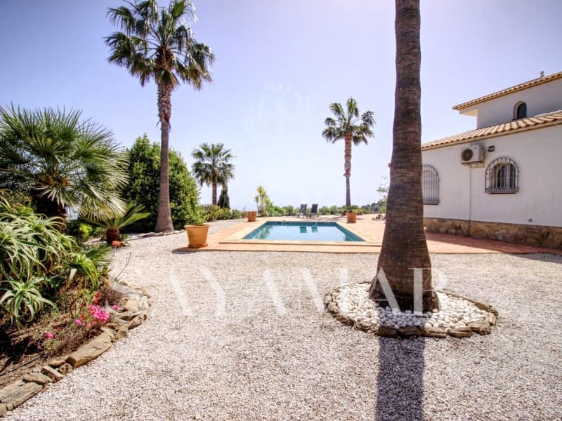 3 bedroom Villa for sale in Arenas with garage - € 715,000 (Ref: 9820332)