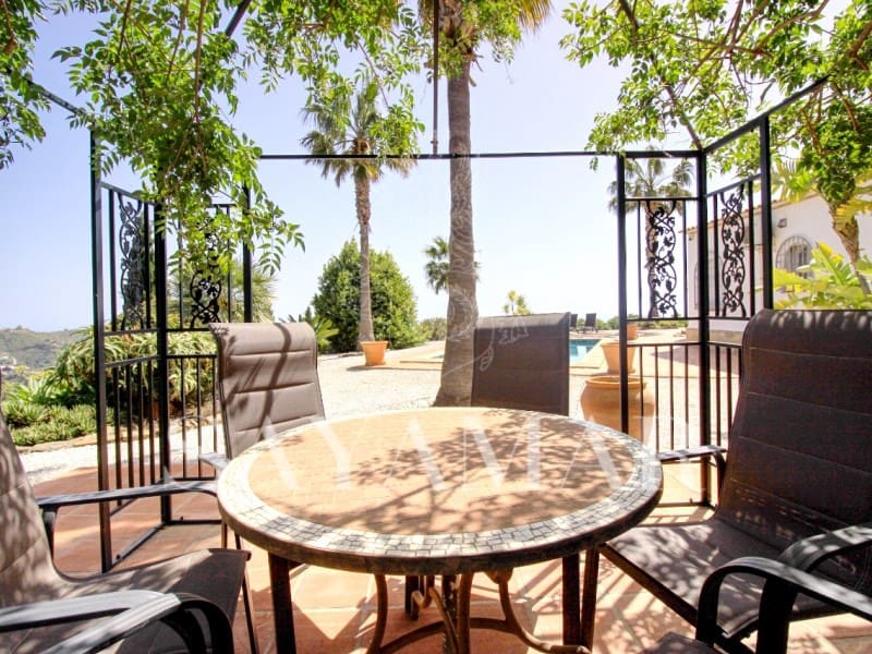 3 bedroom Villa for sale in Arenas with garage - € 715,000 (Ref: 9820332)