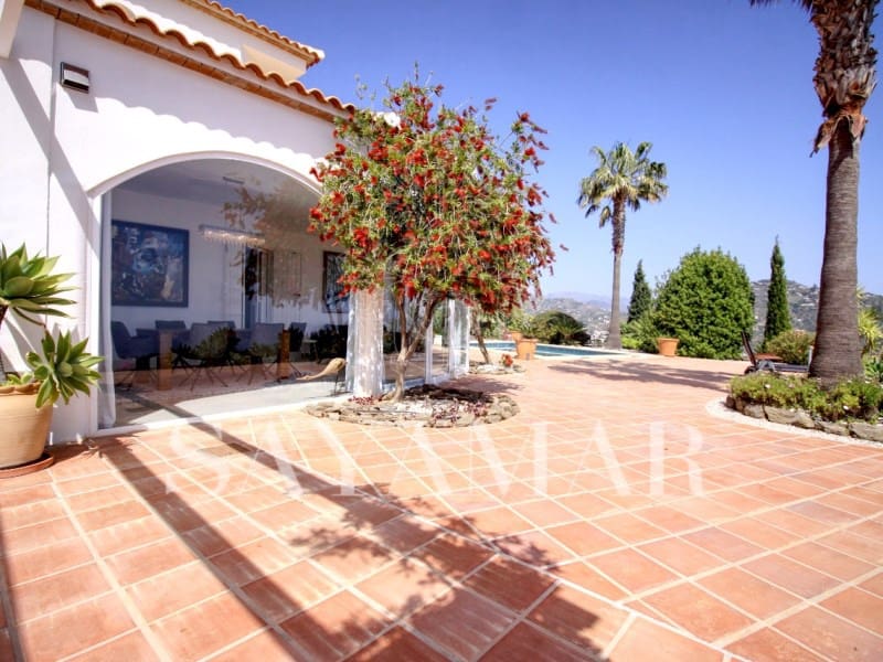 3 bedroom Villa for sale in Arenas with garage - € 715,000 (Ref: 9820332)