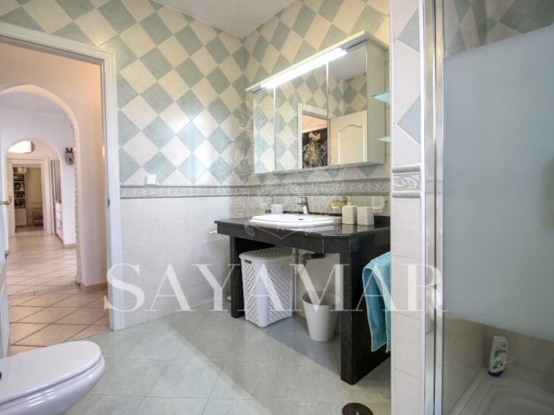3 bedroom Villa for sale in Arenas with garage - € 715,000 (Ref: 9820332)