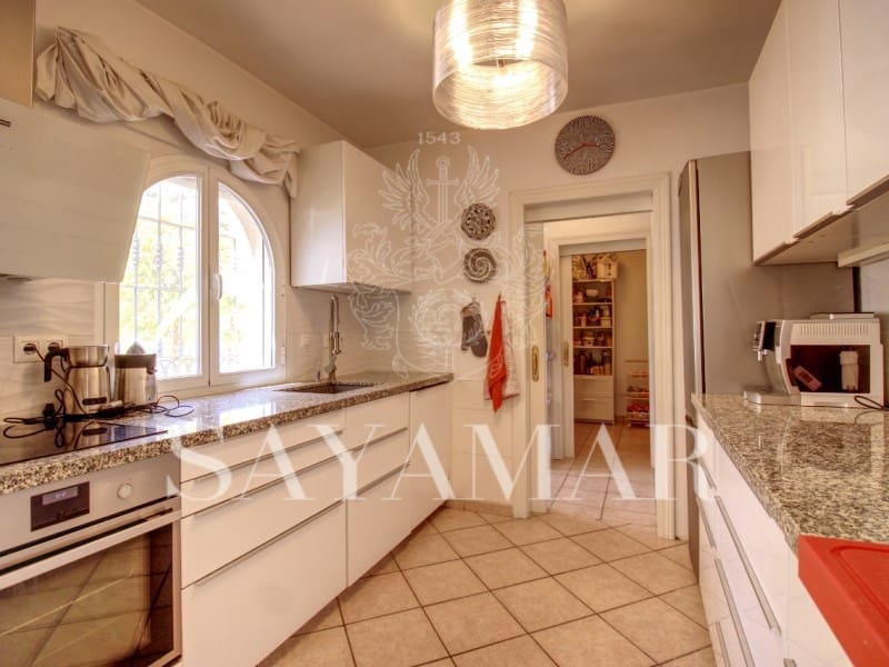 3 bedroom Villa for sale in Arenas with garage - € 715,000 (Ref: 9820332)