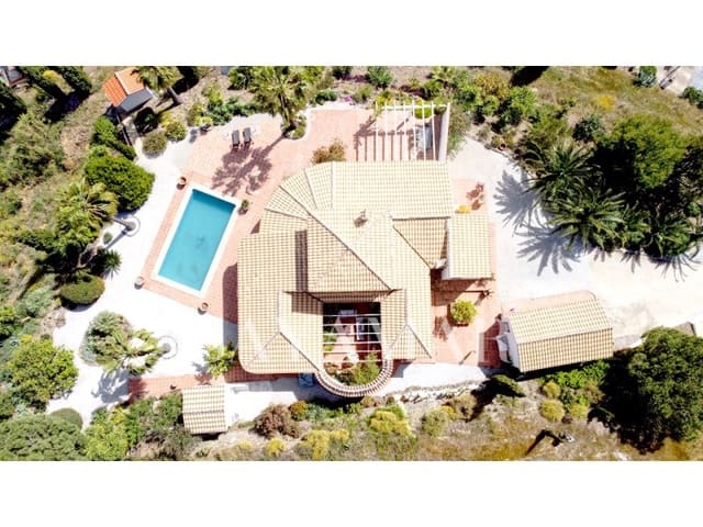 3 slaapkamer Villa te koop in Arenas met garage - € 715.000 (Ref: 9820332)