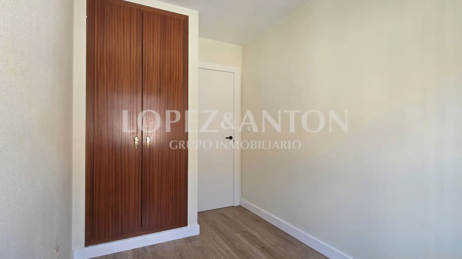 5 chambre Villa/Maison Mitoyenne à vendre à L'Eliana avec garage - 495 000 € (Ref: 10078799)