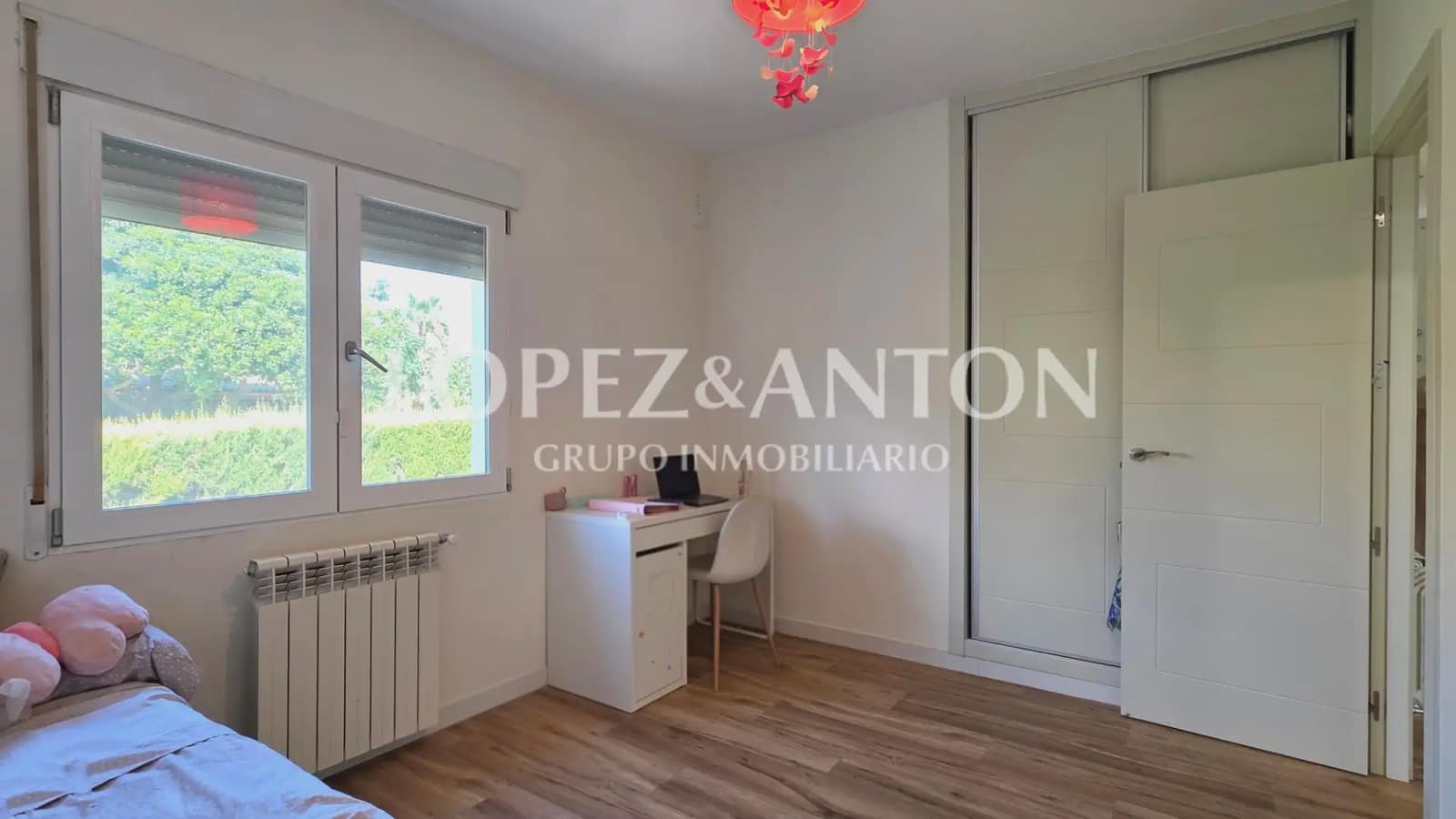 Chalet de 4 habitaciones en L'Eliana en venta con piscina garaje - 590.000 € (Ref: 10078800)