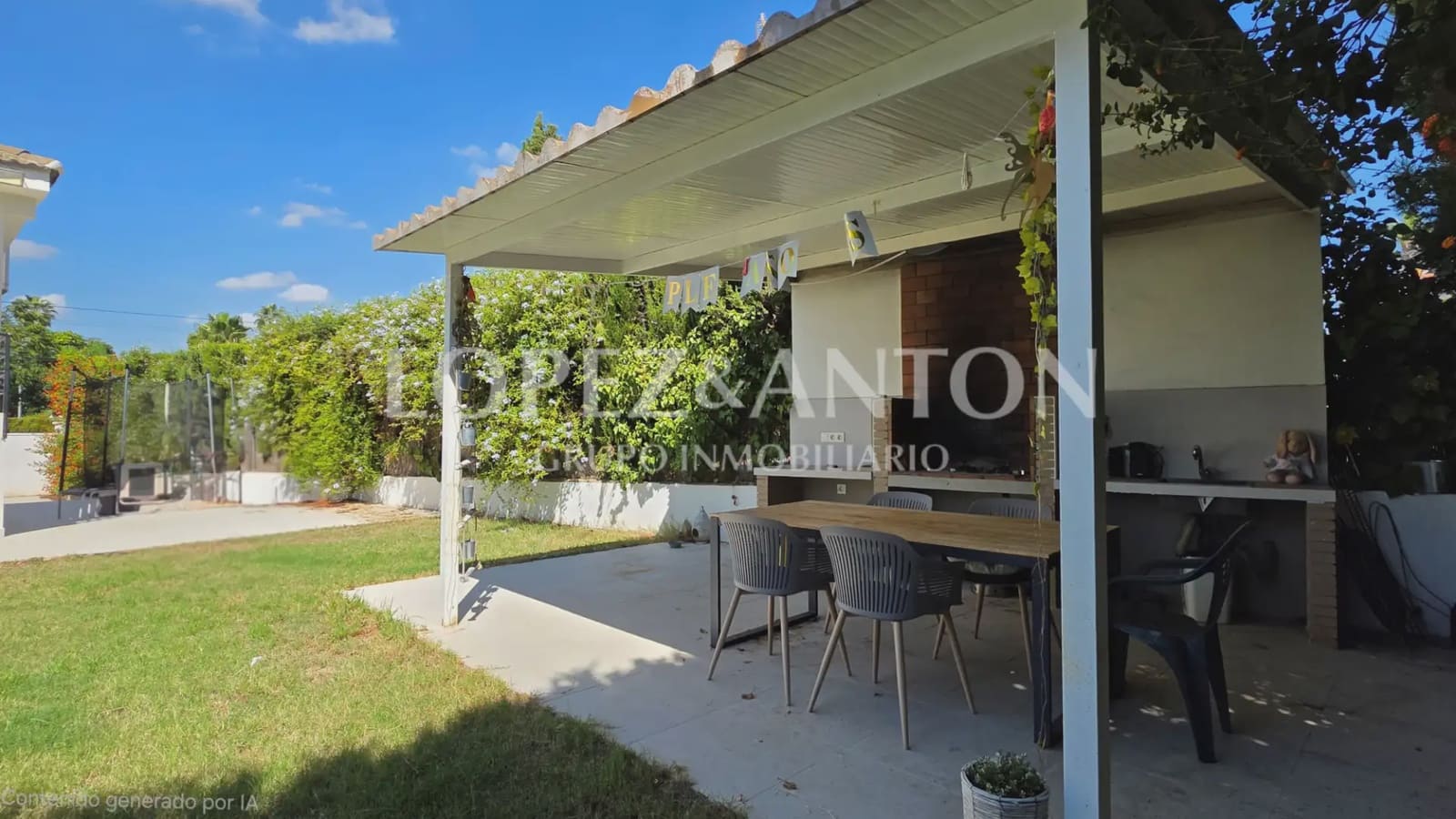 Chalet de 4 habitaciones en L'Eliana en venta con piscina garaje - 590.000 € (Ref: 10078800)