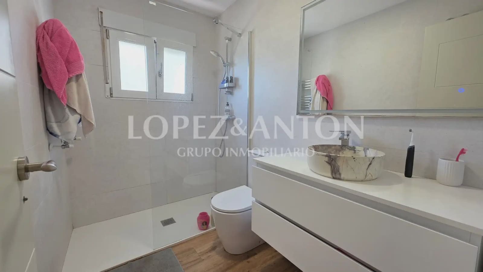 Chalet de 4 habitaciones en L'Eliana en venta con piscina garaje - 590.000 € (Ref: 10078800)