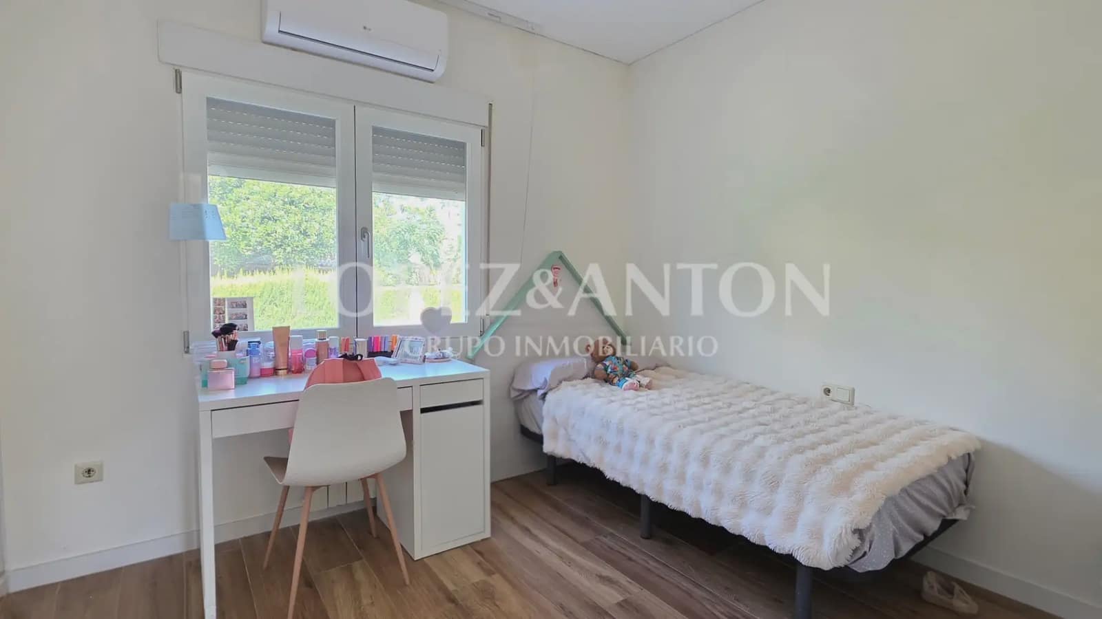Chalet de 4 habitaciones en L'Eliana en venta con piscina garaje - 590.000 € (Ref: 10078800)
