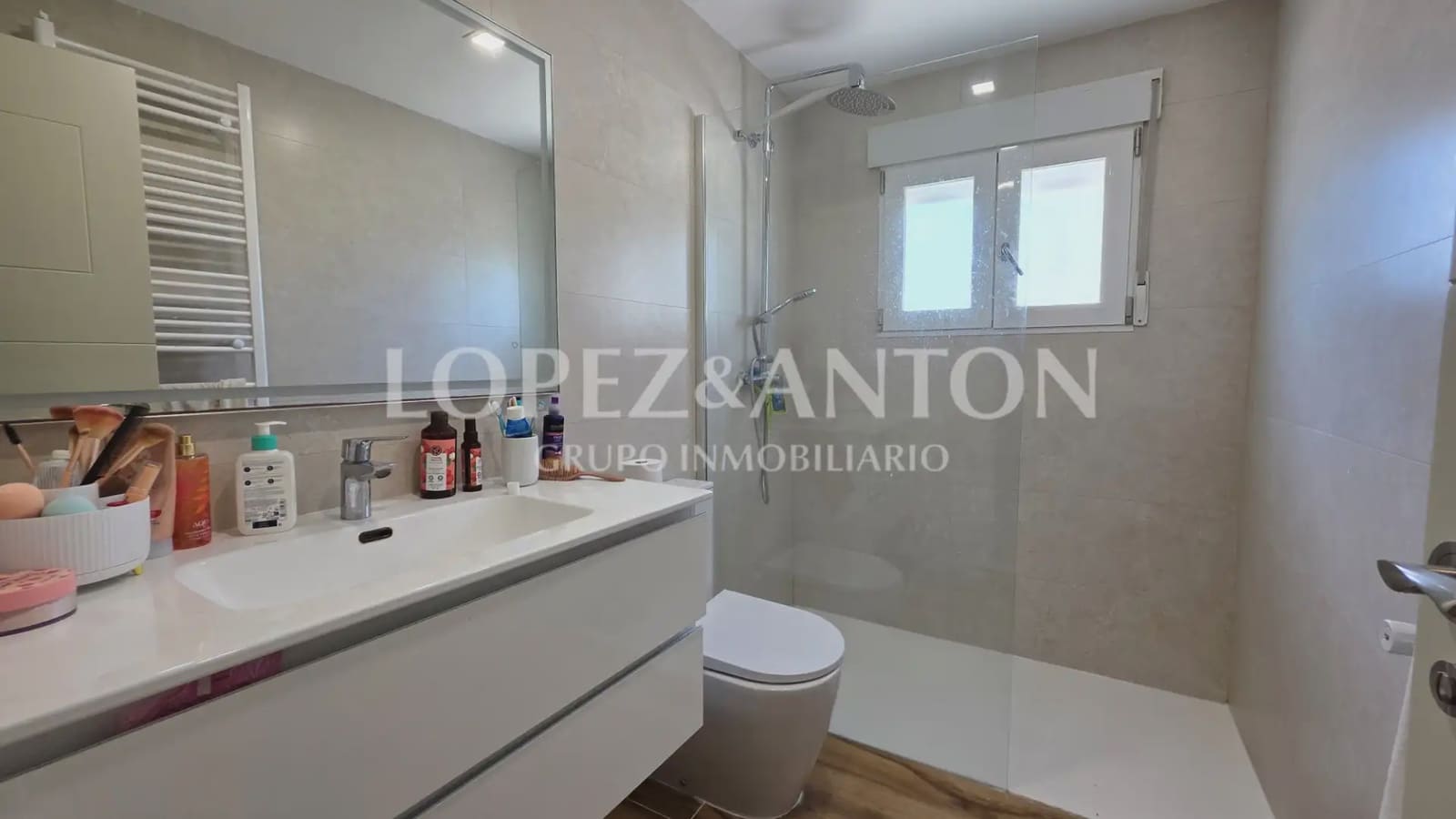 Chalet de 4 habitaciones en L'Eliana en venta con piscina garaje - 590.000 € (Ref: 10078800)
