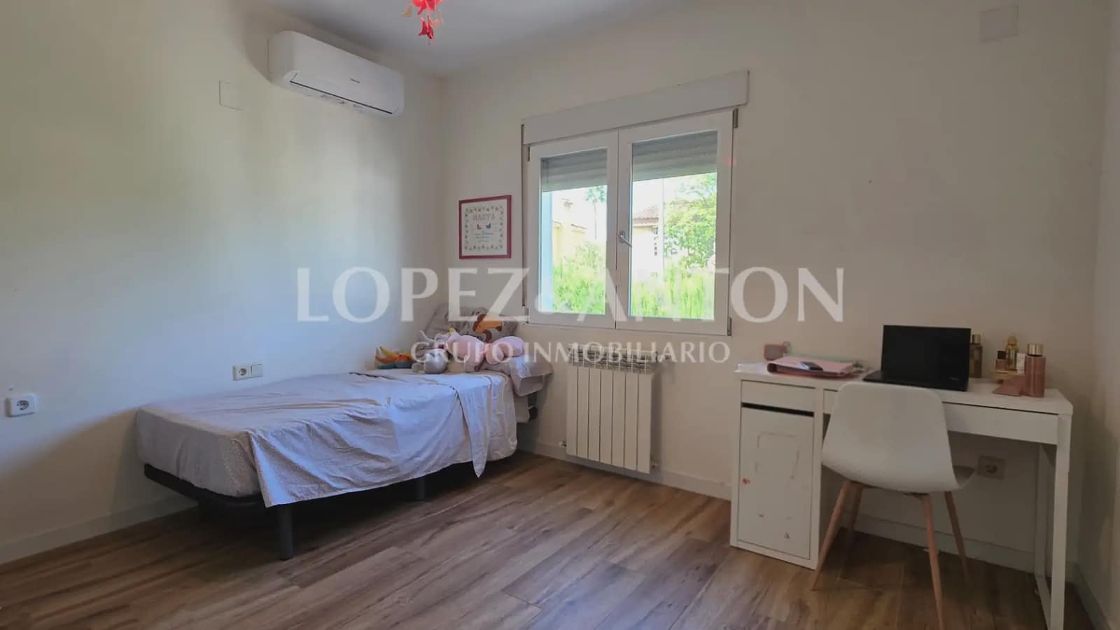Chalet de 4 habitaciones en L'Eliana en venta con piscina garaje - 590.000 € (Ref: 10078800)