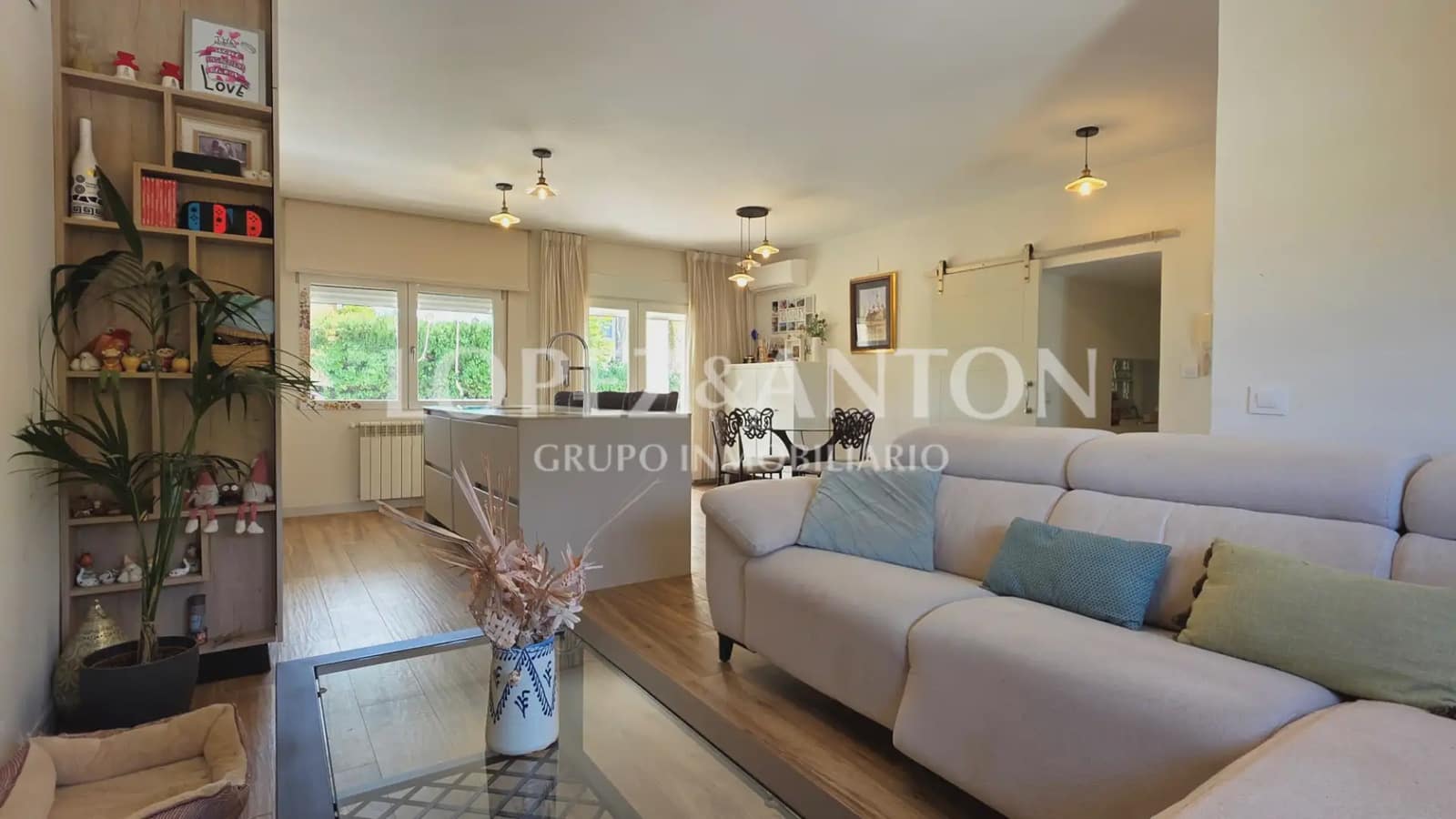 Chalet de 4 habitaciones en L'Eliana en venta con piscina garaje - 590.000 € (Ref: 10078800)