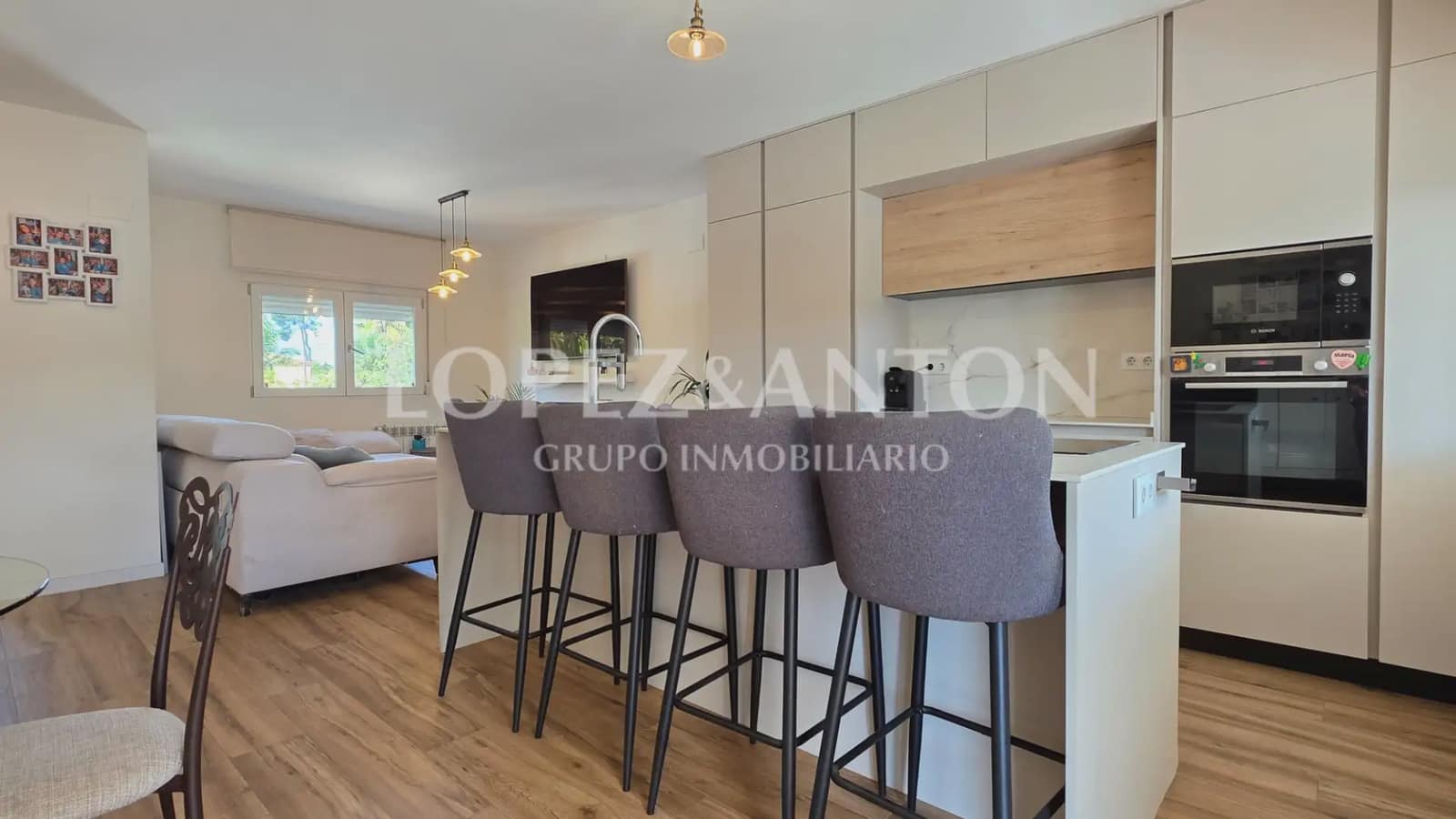Chalet de 4 habitaciones en L'Eliana en venta con piscina garaje - 590.000 € (Ref: 10078800)