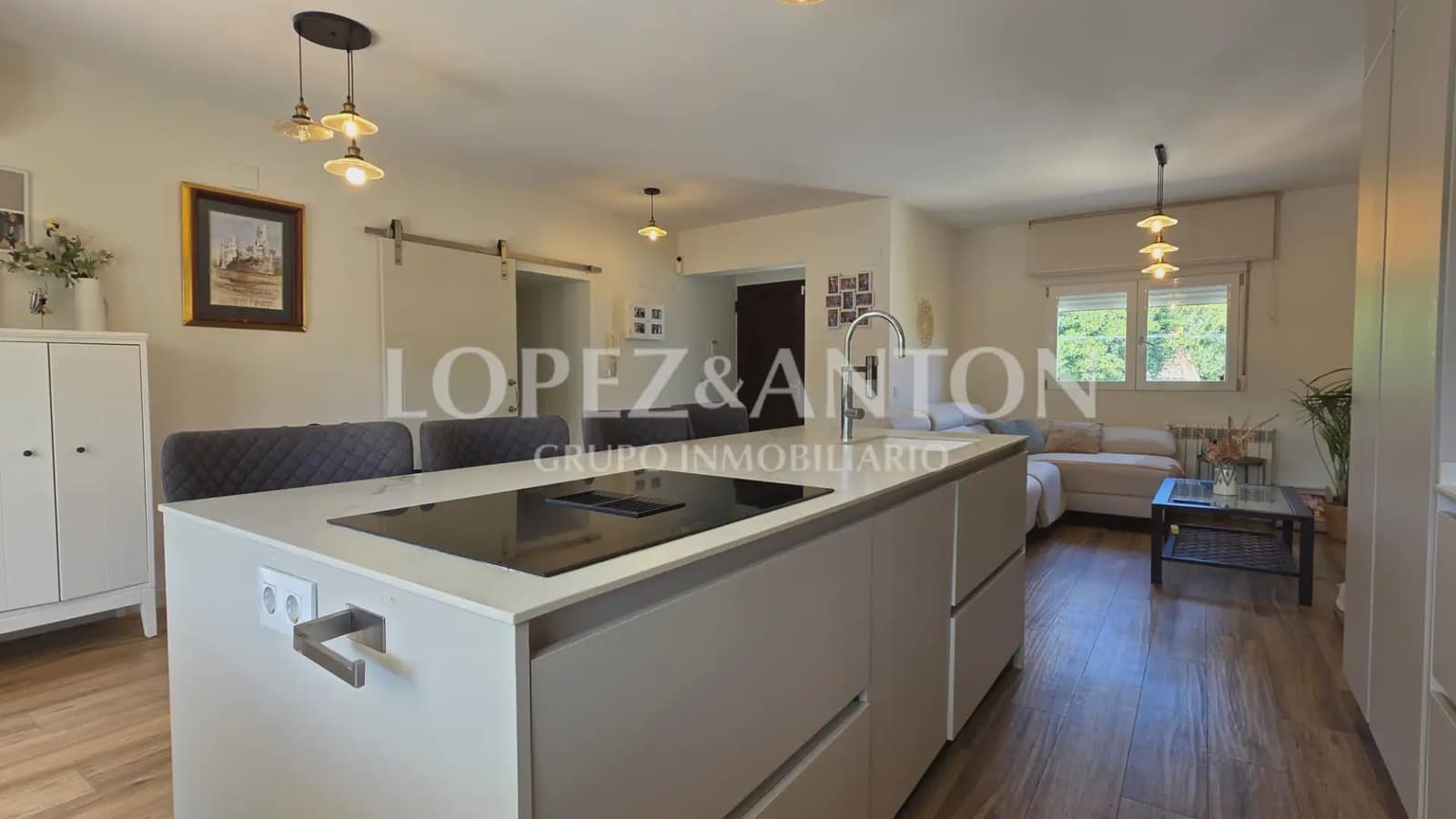 Chalet de 4 habitaciones en L'Eliana en venta con piscina garaje - 590.000 € (Ref: 10078800)