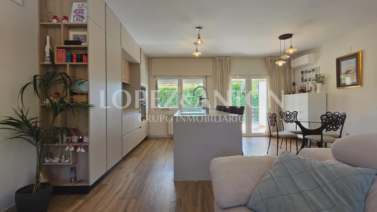 Chalet de 4 habitaciones en L'Eliana en venta con piscina garaje - 590.000 € (Ref: 10078800)