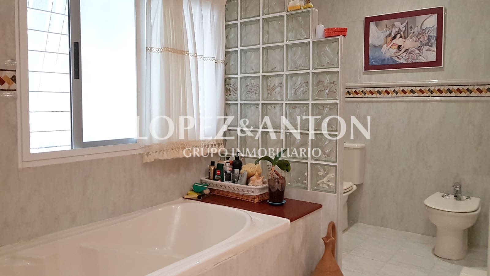 4 slaapkamer Villa te koop in L'Eliana met zwembad garage - € 715.000 (Ref: 10113464)