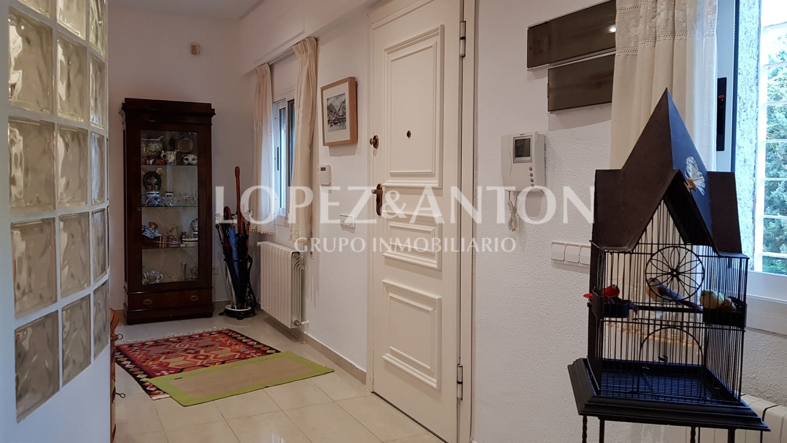 4 slaapkamer Villa te koop in L'Eliana met zwembad garage - € 715.000 (Ref: 10113464)