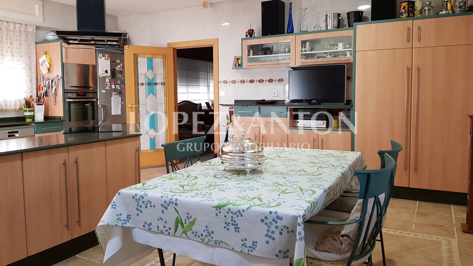 4 slaapkamer Villa te koop in L'Eliana met zwembad garage - € 715.000 (Ref: 10113464)