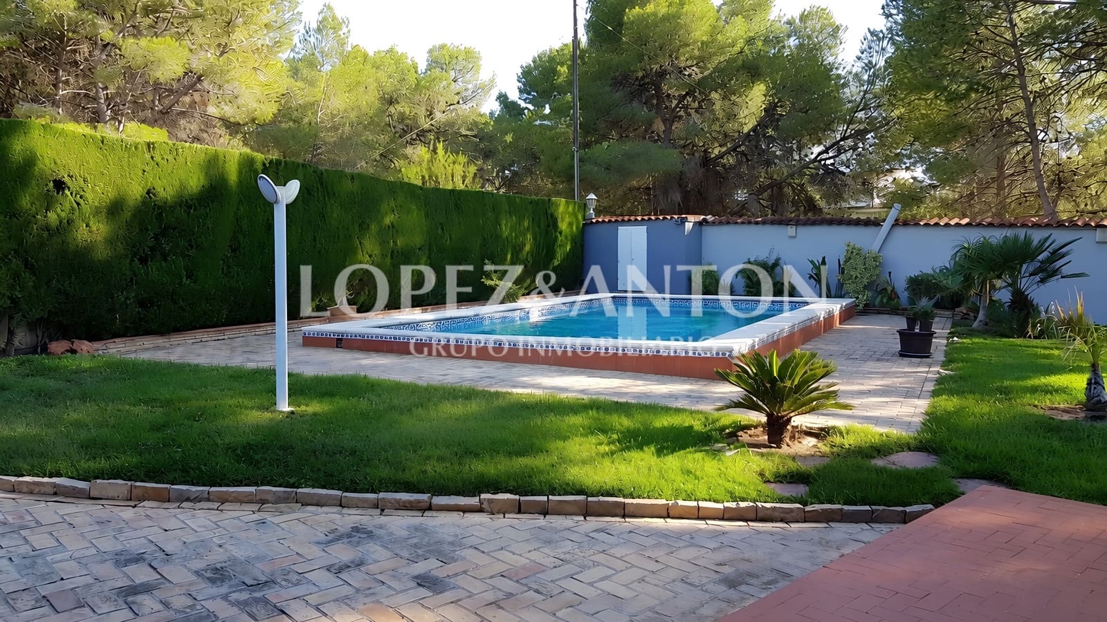 4 slaapkamer Villa te koop in L'Eliana met zwembad garage - € 715.000 (Ref: 10113464)