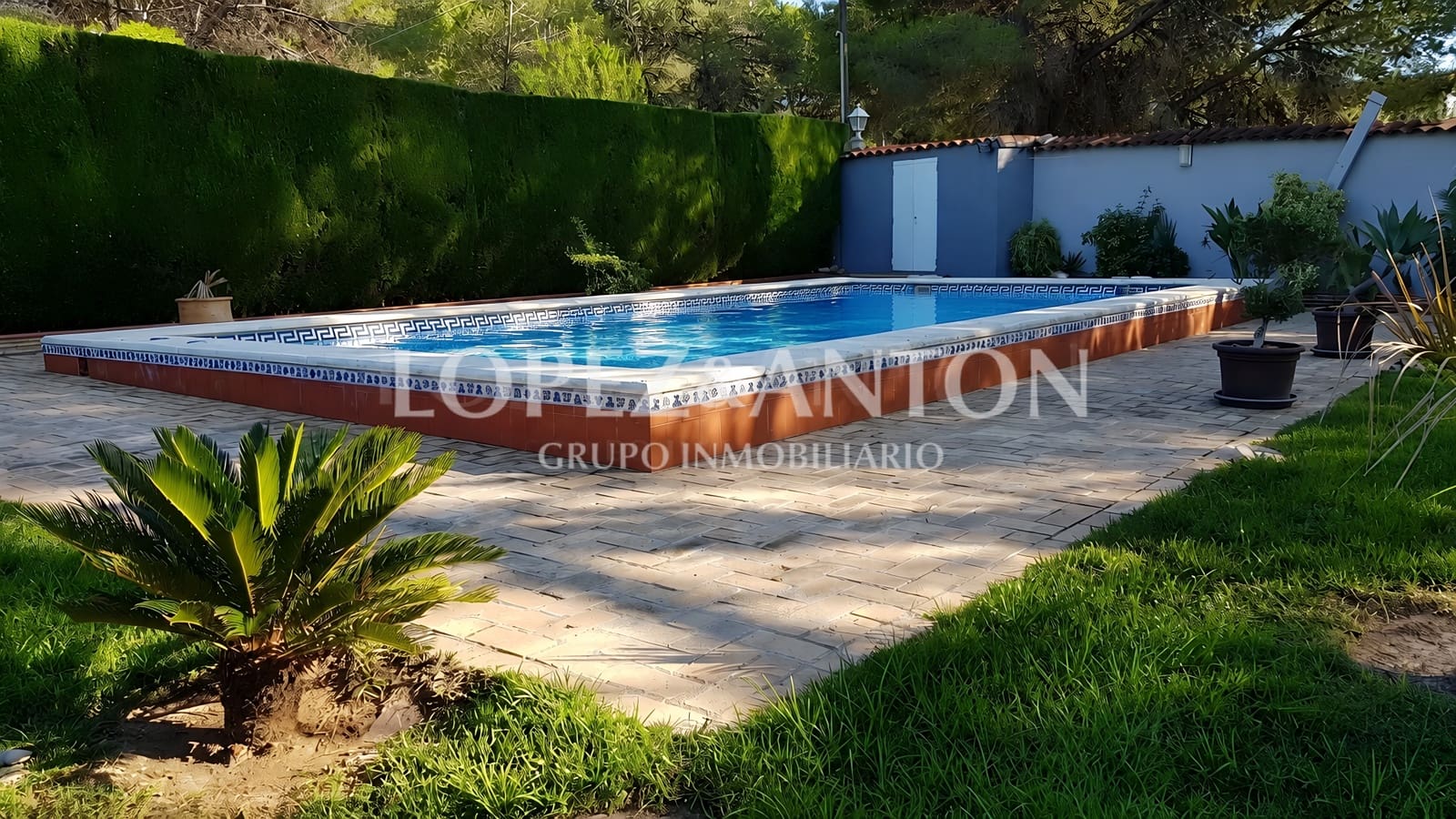 4 slaapkamer Villa te koop in L'Eliana met zwembad garage - € 715.000 (Ref: 10113464)