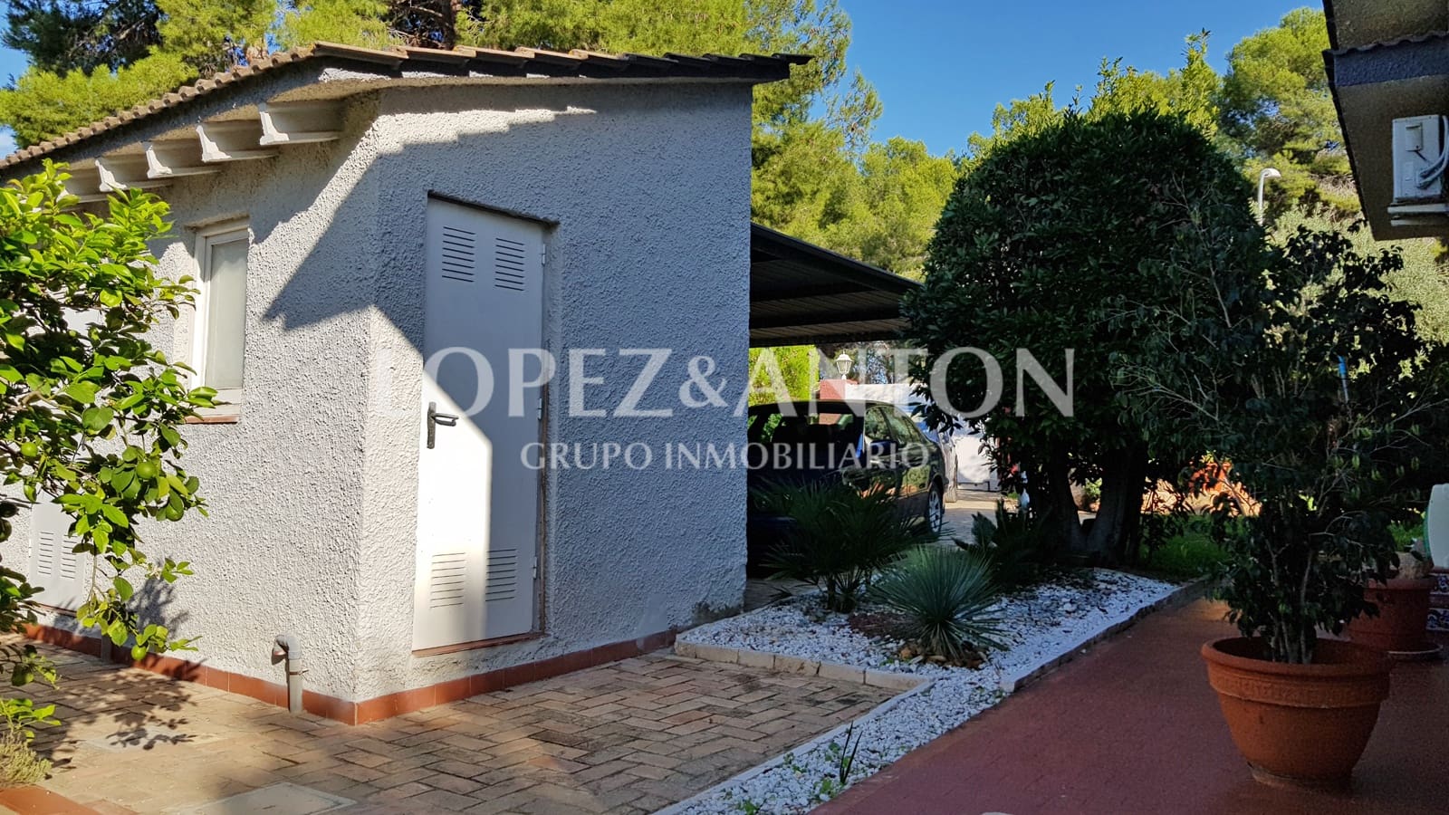 4 slaapkamer Villa te koop in L'Eliana met zwembad garage - € 715.000 (Ref: 10113464)