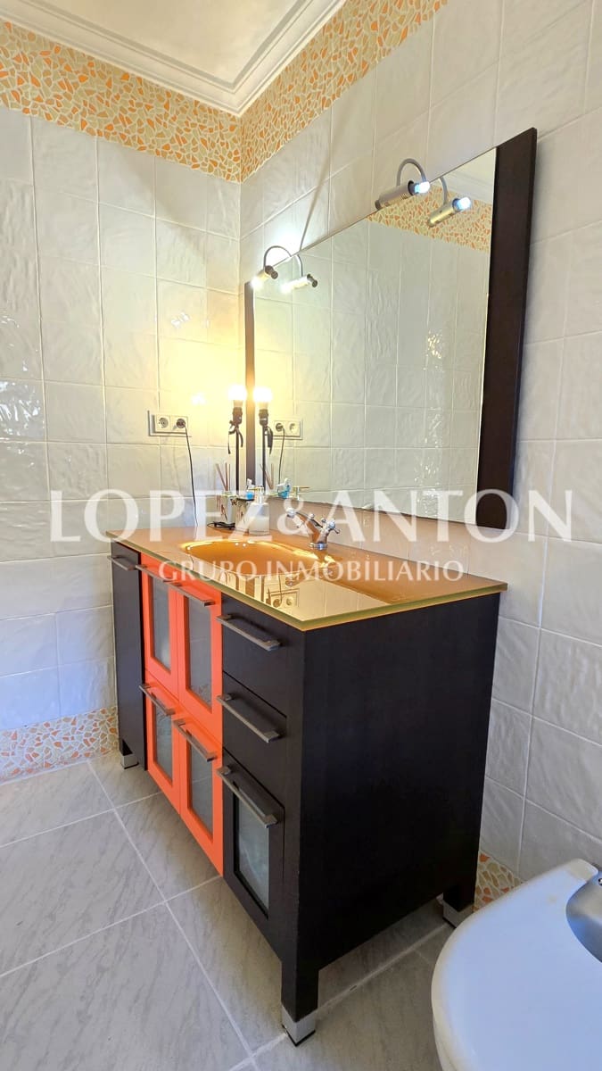 5 bedroom Villa for sale in L'Eliana with pool garage - € 765,000 (Ref: 10172875)