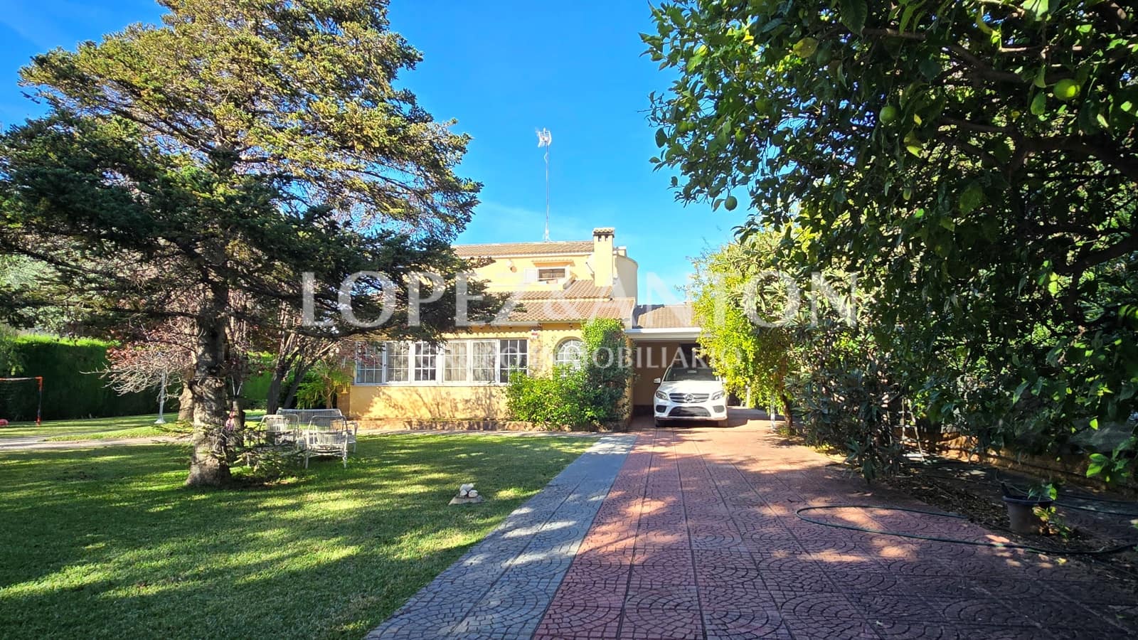 5 bedroom Villa for sale in L'Eliana with pool garage - € 765,000 (Ref: 10172875)