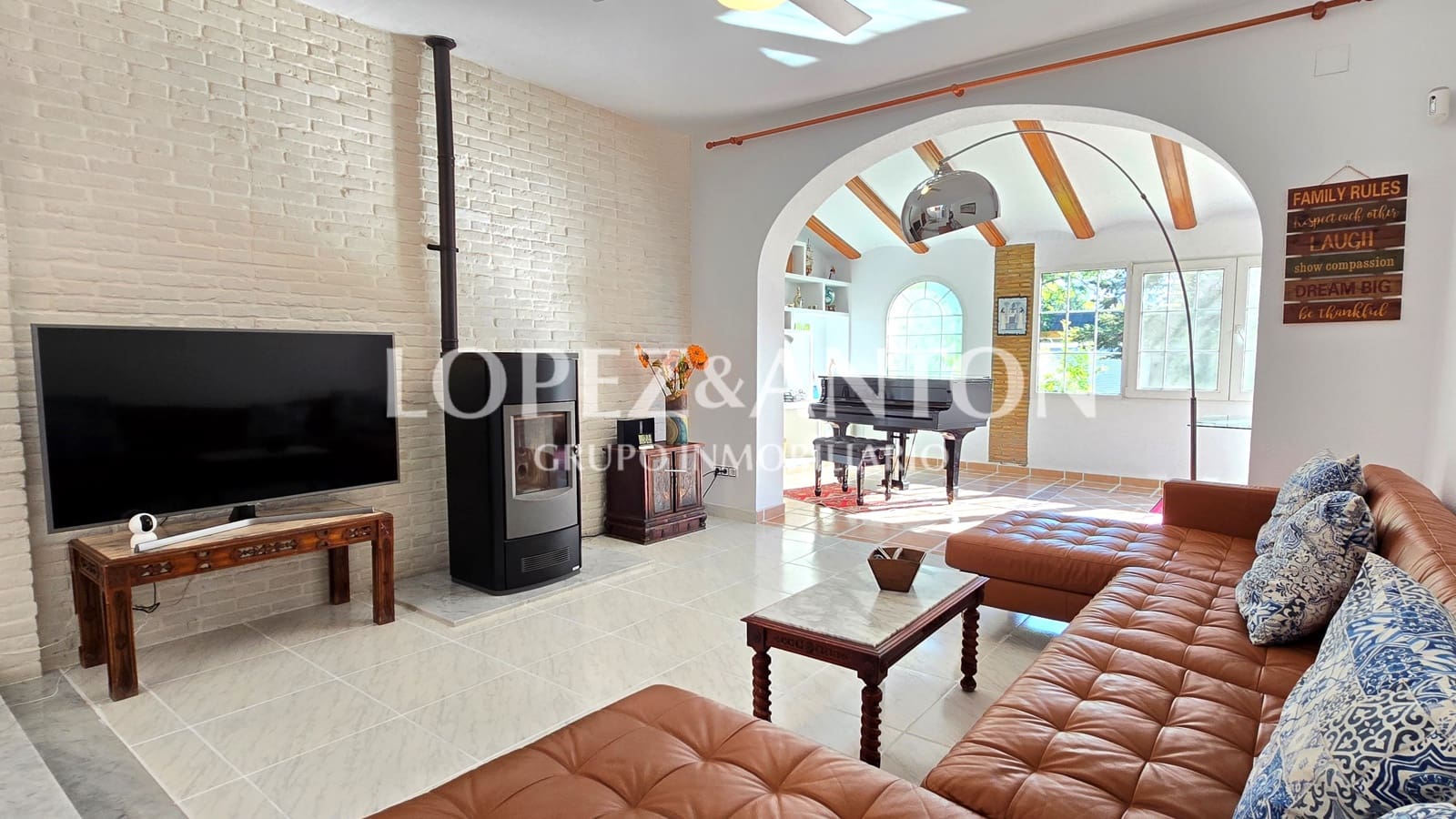 5 bedroom Villa for sale in L'Eliana with pool garage - € 765,000 (Ref: 10172875)