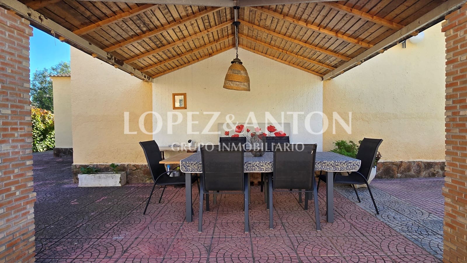 5 bedroom Villa for sale in L'Eliana with pool garage - € 765,000 (Ref: 10172875)