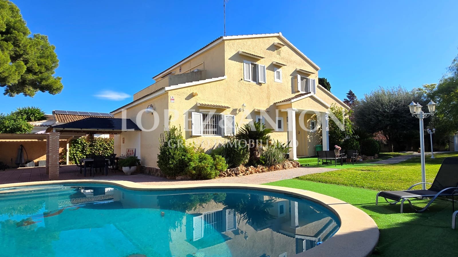 5 bedroom Villa for sale in L'Eliana with pool garage - € 765,000 (Ref: 10172875)