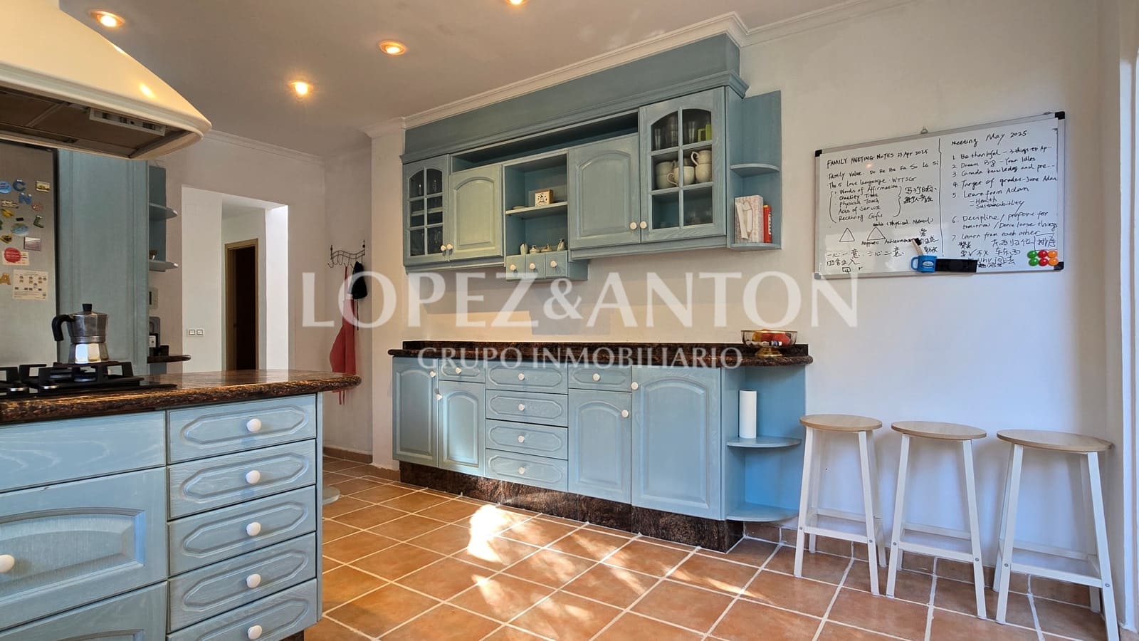 5 bedroom Villa for sale in L'Eliana with pool garage - € 765,000 (Ref: 10172875)