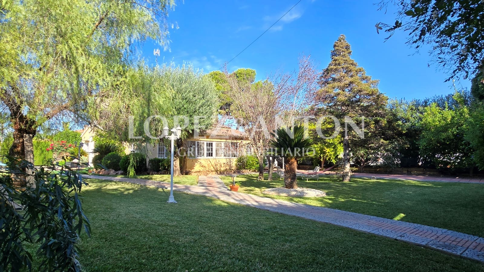 5 bedroom Villa for sale in L'Eliana with pool garage - € 765,000 (Ref: 10172875)