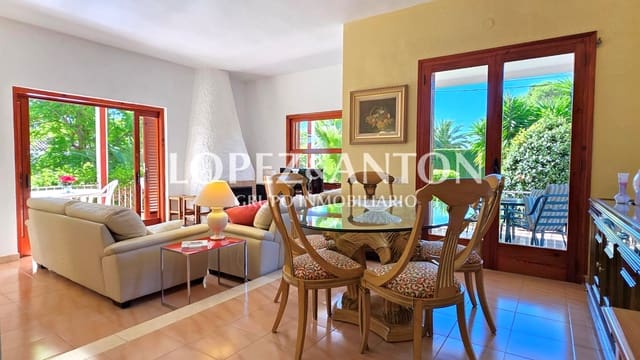 3 Zimmer Villa zu verkaufen in L'Eliana mit Pool Garage - 890.000 € (Ref: 10175508)