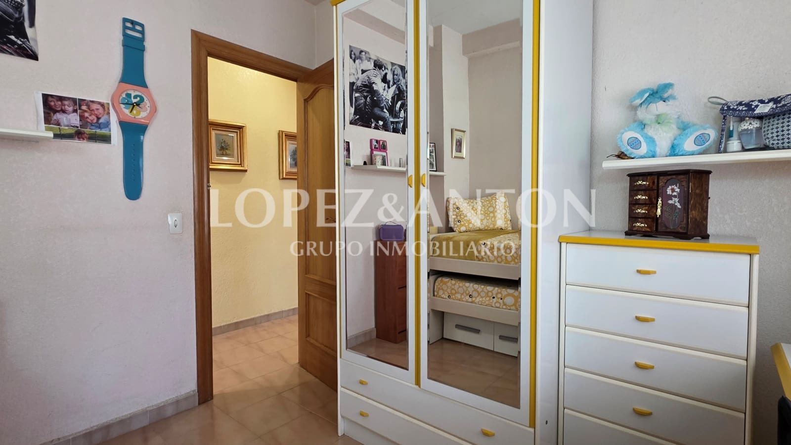 3 soveværelse Villa til salg i L'Eliana med swimmingpool garage - € 890.000 (Ref: 10175508)