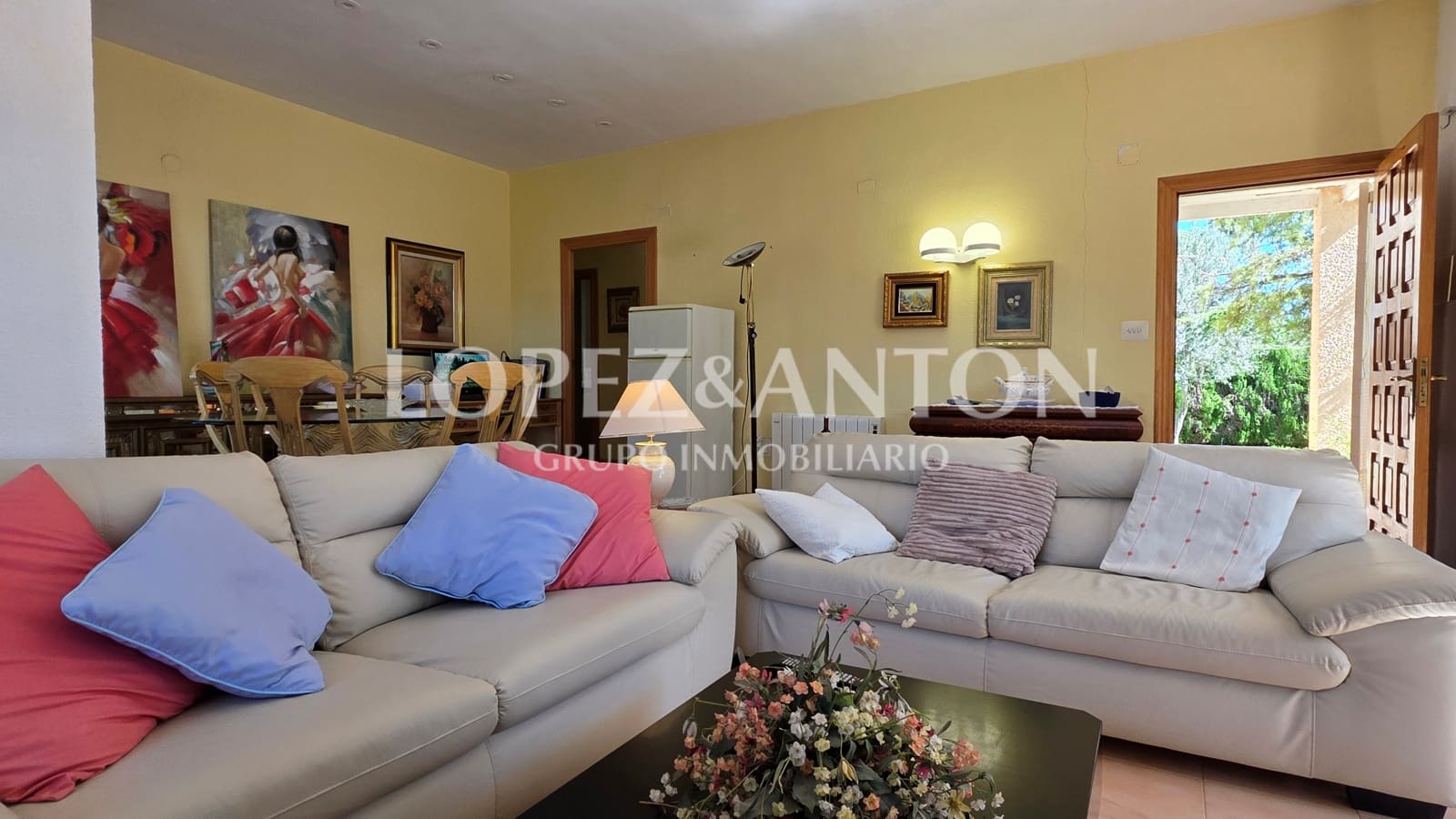 3 soveværelse Villa til salg i L'Eliana med swimmingpool garage - € 890.000 (Ref: 10175508)