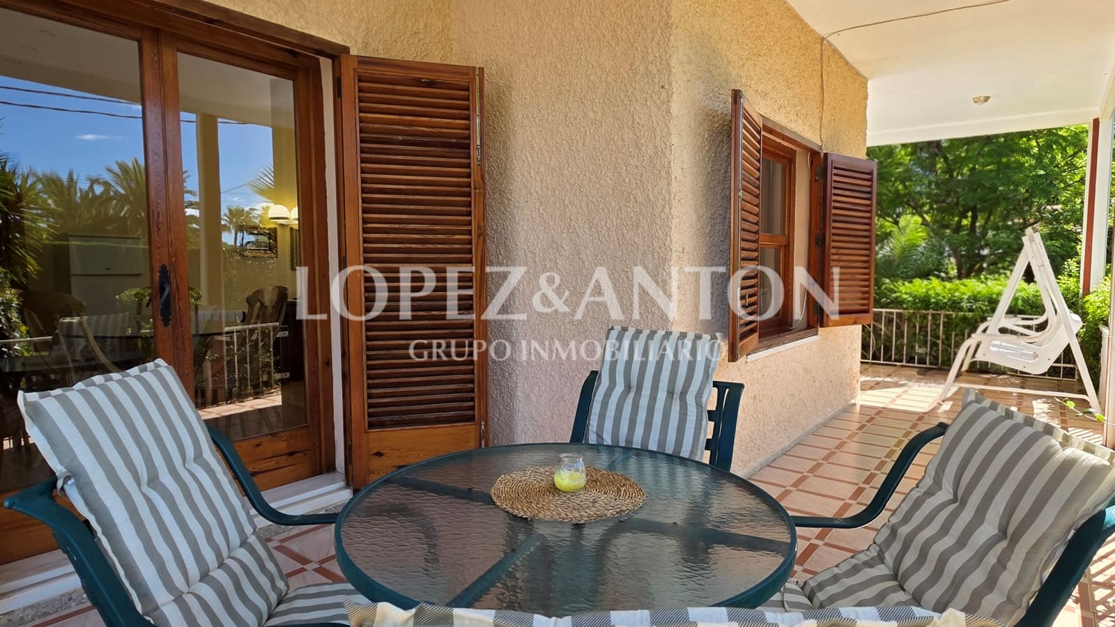 3 soveværelse Villa til salg i L'Eliana med swimmingpool garage - € 890.000 (Ref: 10175508)