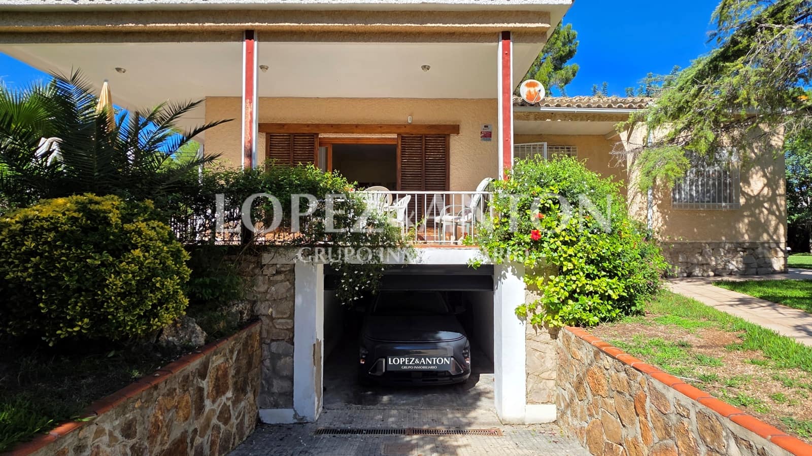 3 soveværelse Villa til salg i L'Eliana med swimmingpool garage - € 890.000 (Ref: 10175508)
