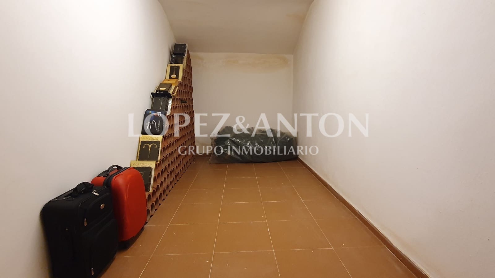 5 bedroom Villa for sale in L'Eliana with pool garage - € 995,000 (Ref: 8054594)