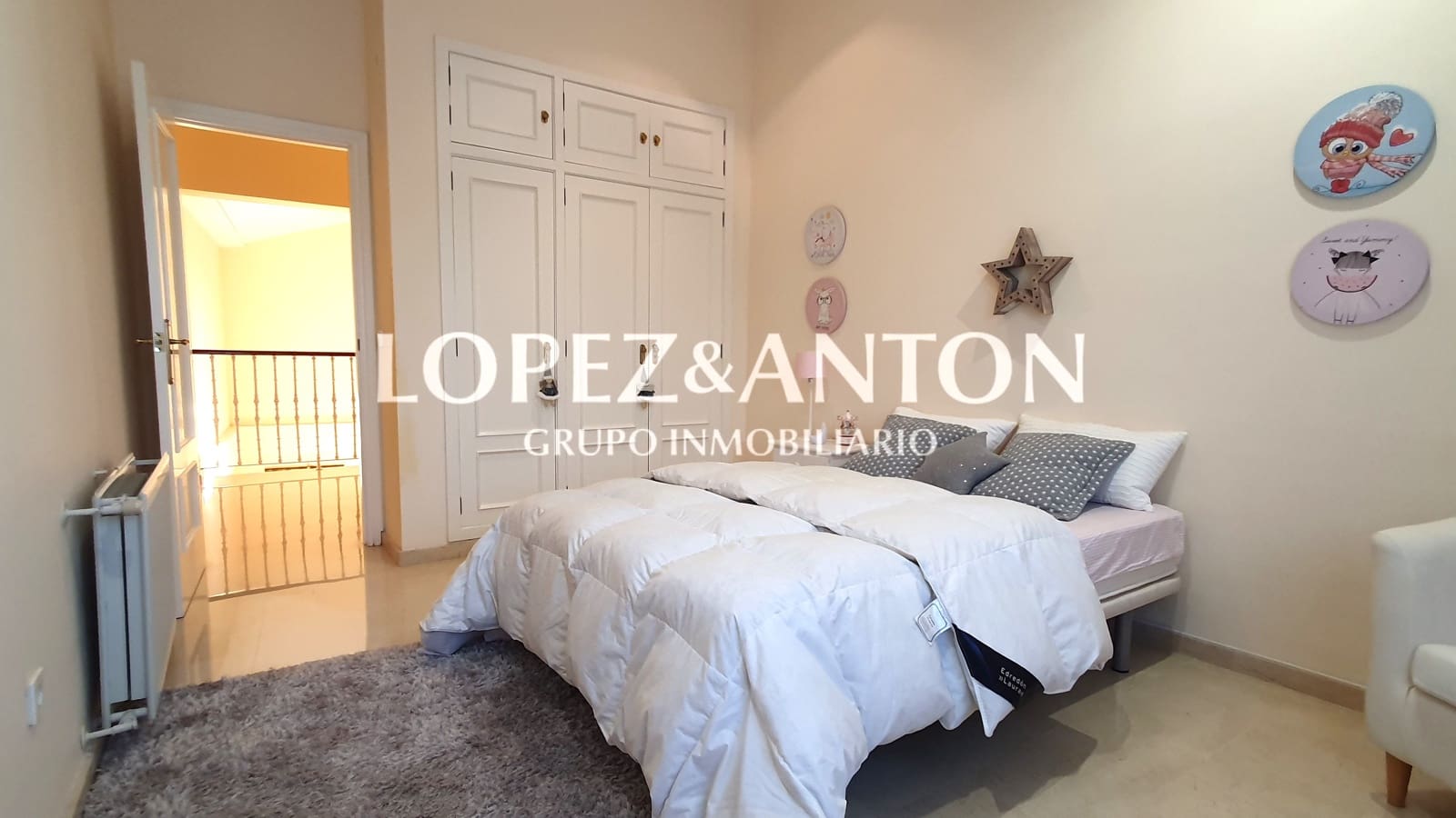 5 bedroom Villa for sale in L'Eliana with pool garage - € 995,000 (Ref: 8054594)