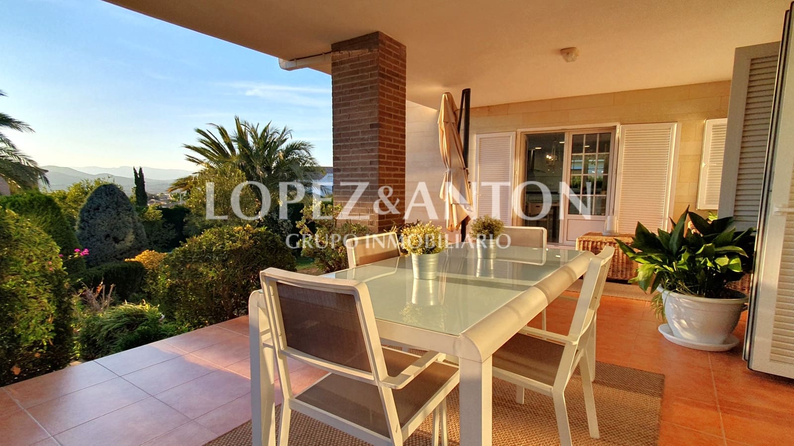 5 bedroom Villa for sale in L'Eliana with pool garage - € 995,000 (Ref: 8054594)