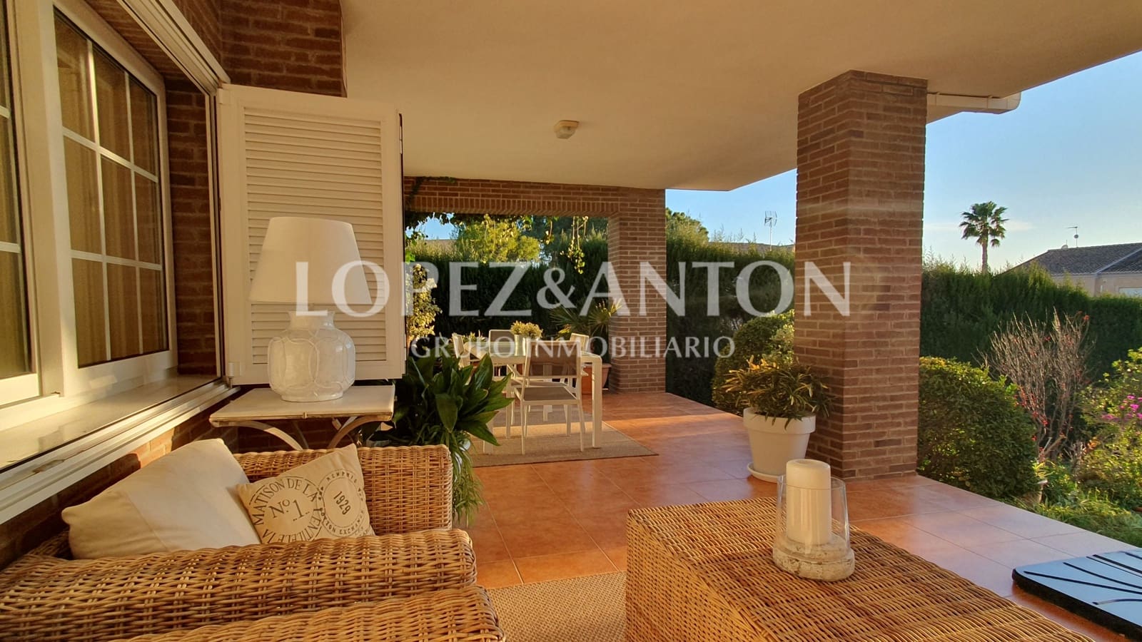 5 bedroom Villa for sale in L'Eliana with pool garage - € 995,000 (Ref: 8054594)