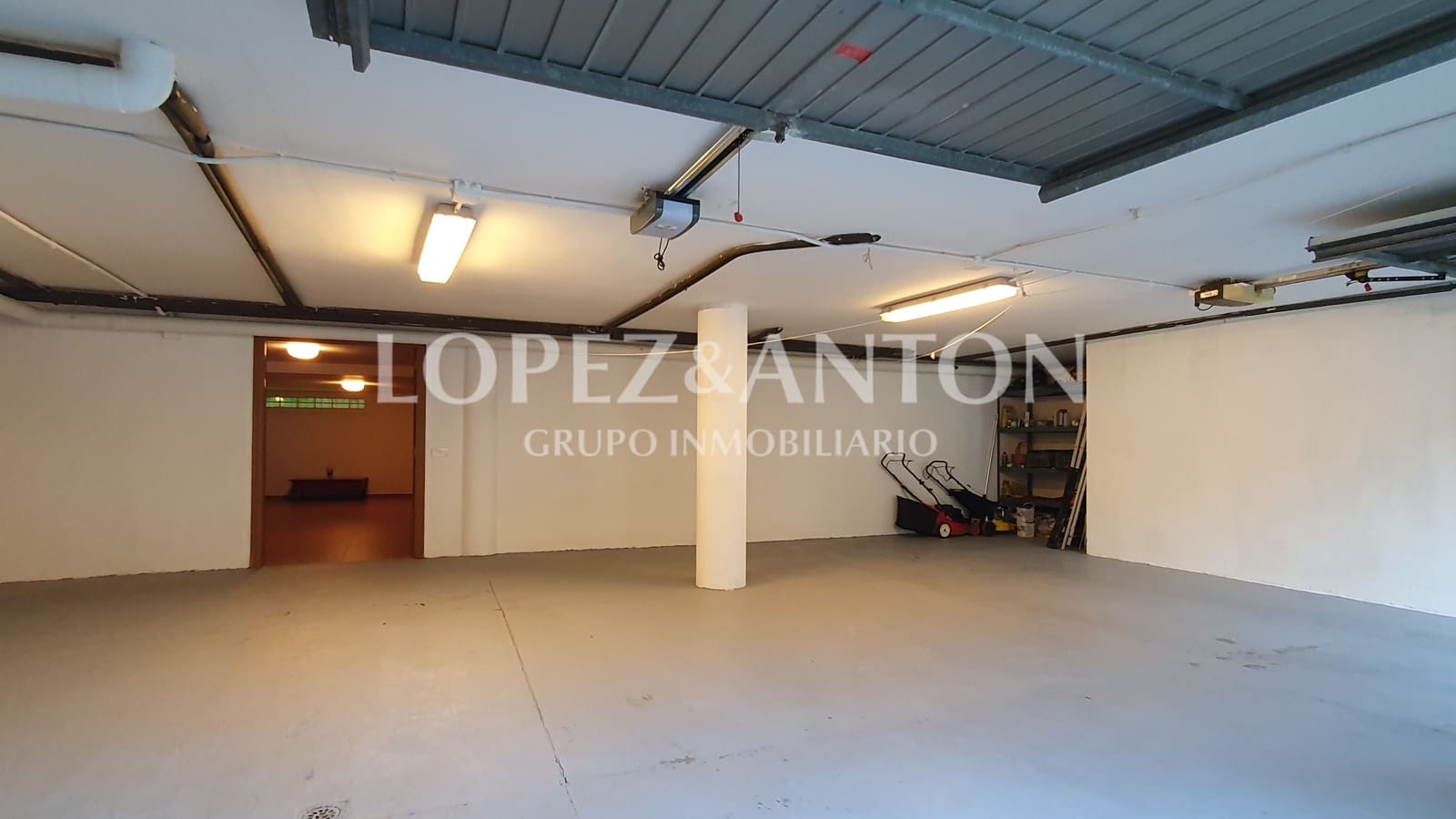 5 bedroom Villa for sale in L'Eliana with pool garage - € 995,000 (Ref: 8054594)