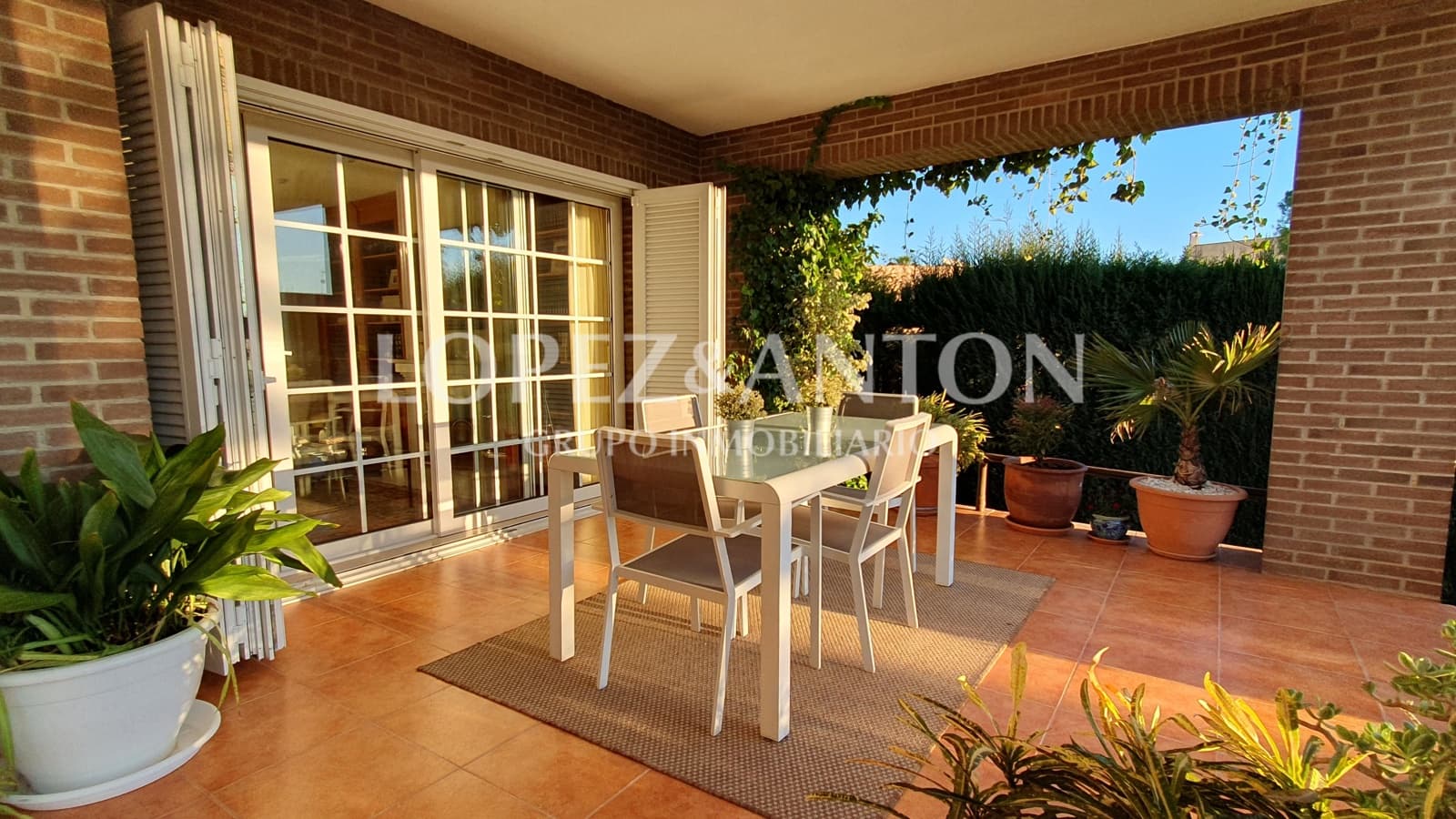 5 bedroom Villa for sale in L'Eliana with pool garage - € 995,000 (Ref: 8054594)